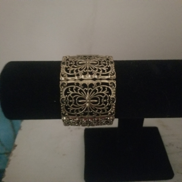 Bracelet - Picture 2 of 3